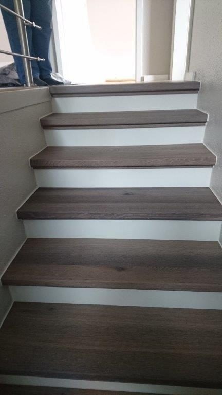 Grau colorierte Treppe, Marcel Grabow